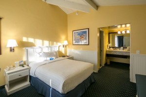 Monterey Bay Lodge - Standard Queen Room